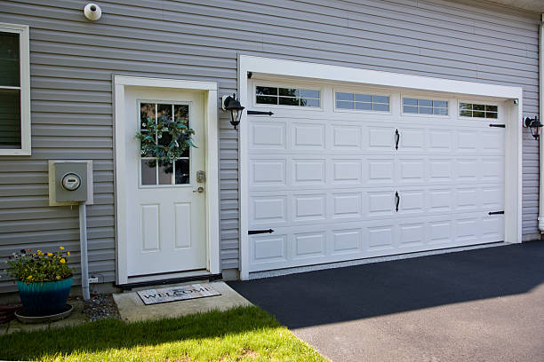 24/7 Emergency Garage Door Roller Replacement experts in Tacoma, WA